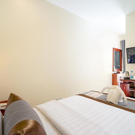 Mony Reach Angkor Hotel Siem Reap Exterior photo