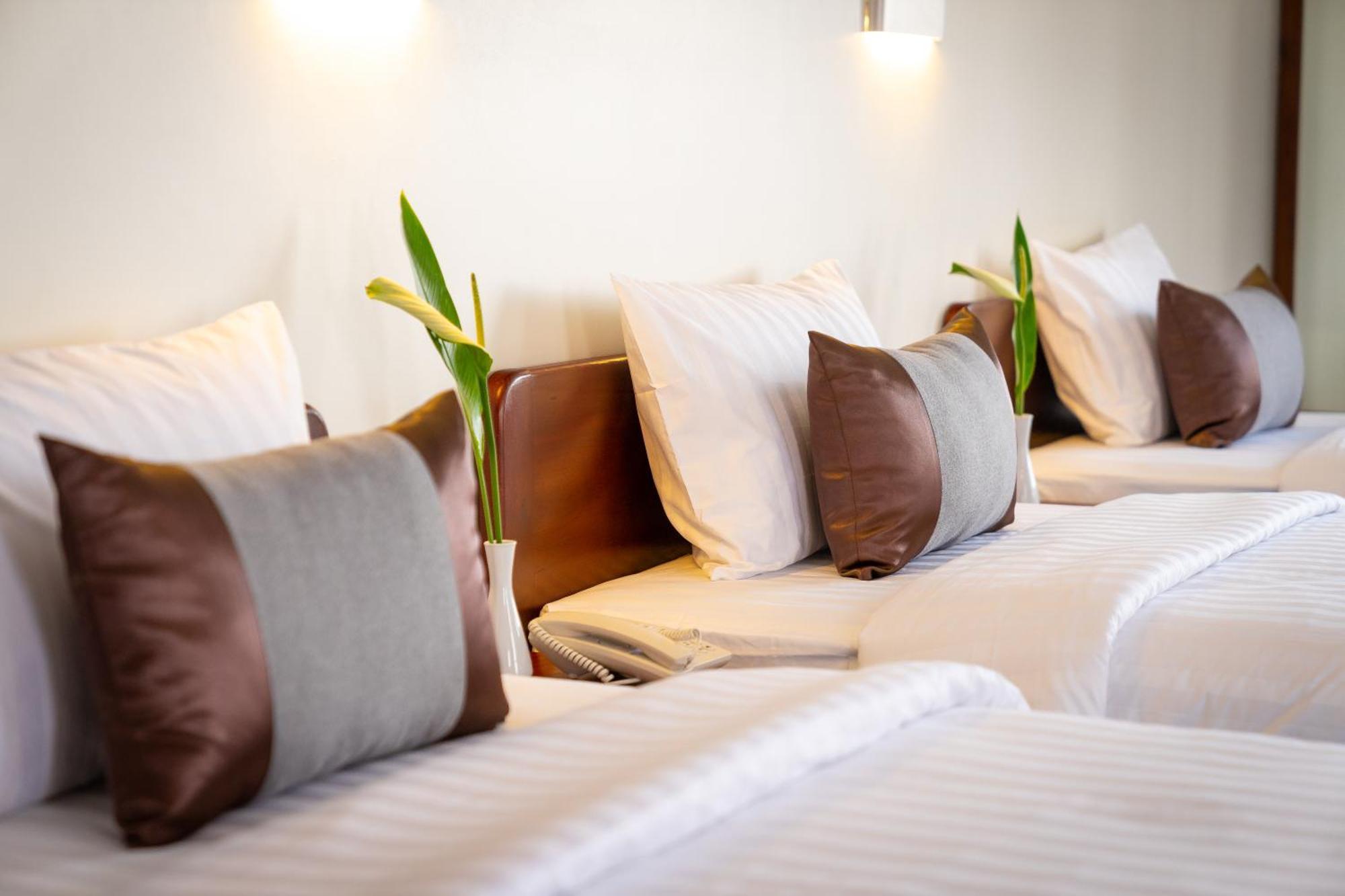 Mony Reach Angkor Hotel Siem Reap Exterior photo