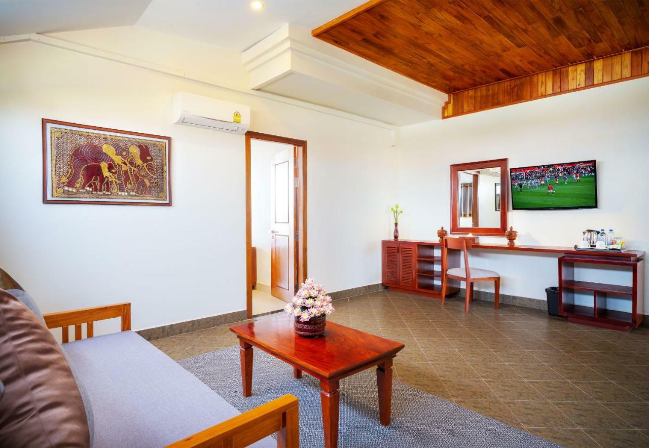 Mony Reach Angkor Hotel Siem Reap Exterior photo