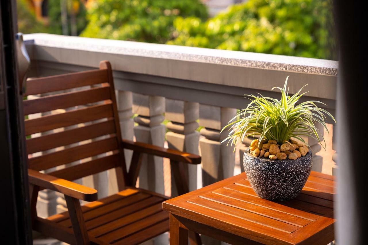 Mony Reach Angkor Hotel Siem Reap Exterior photo